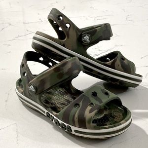 CROCS Banded Sandal CAMO Toddler Size 8